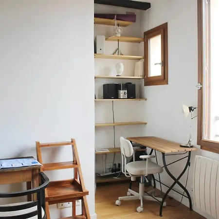 Daire Very Quiet Studio With Open View In 14 Th *